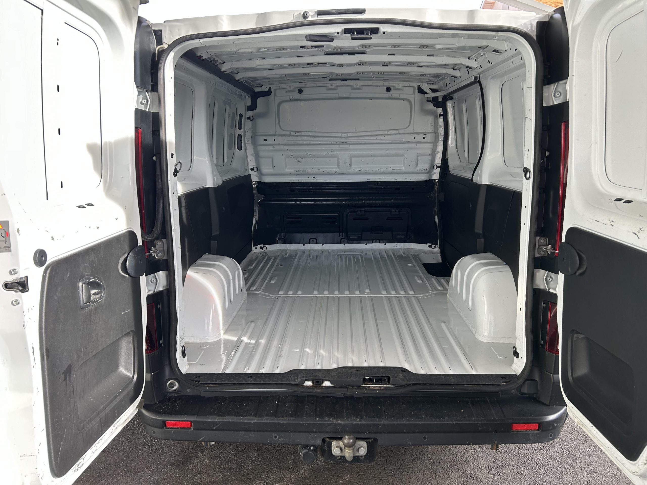 Renault Trafic Fourgon 2.0 DCI 120 cv L1H1 Grd Confort an.12/2019 1ere Main