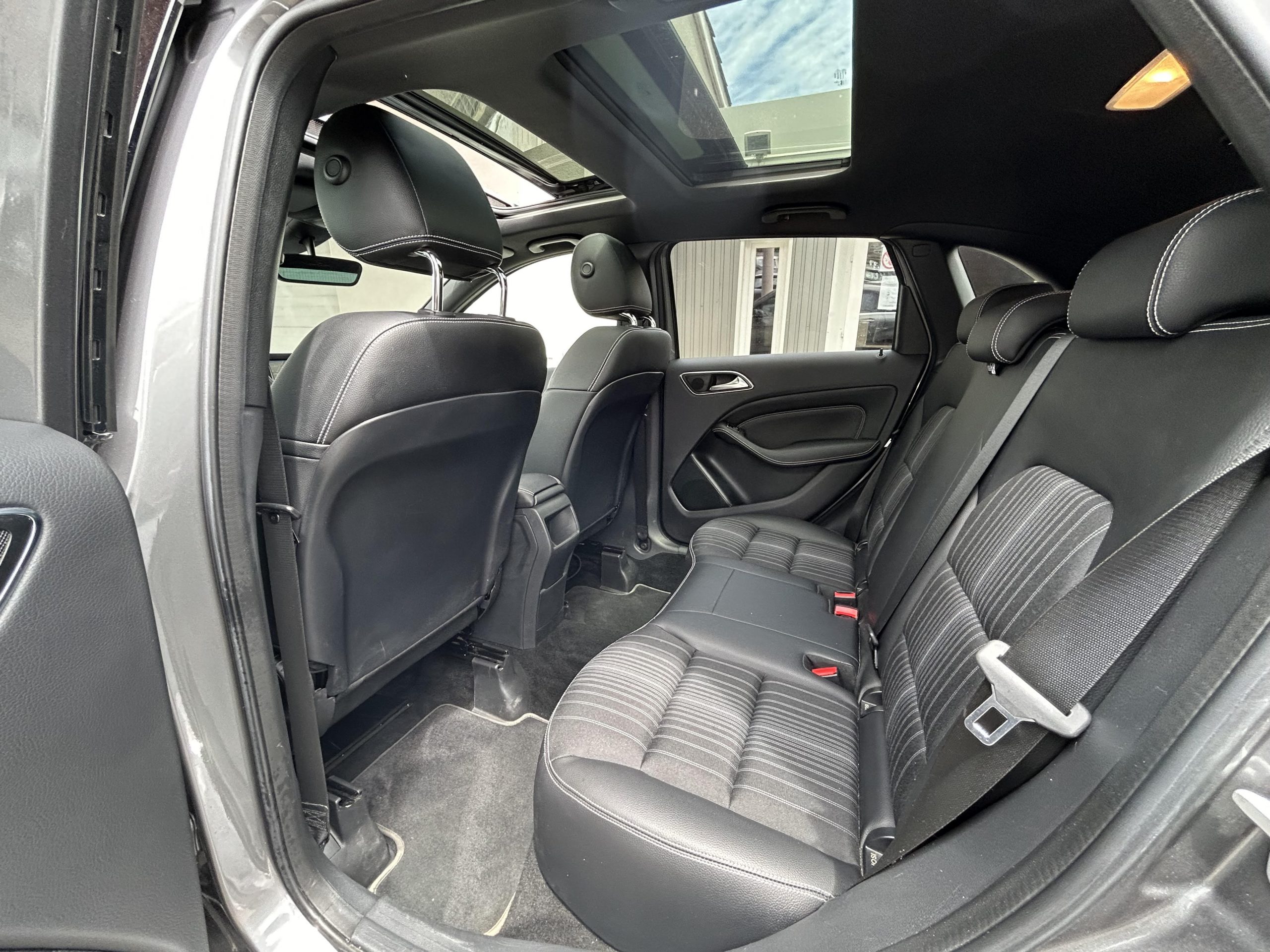 Mercedes-Benz Classe B200 CDI 136cv BlueEFFICIENCY Design T.O an.10/2013